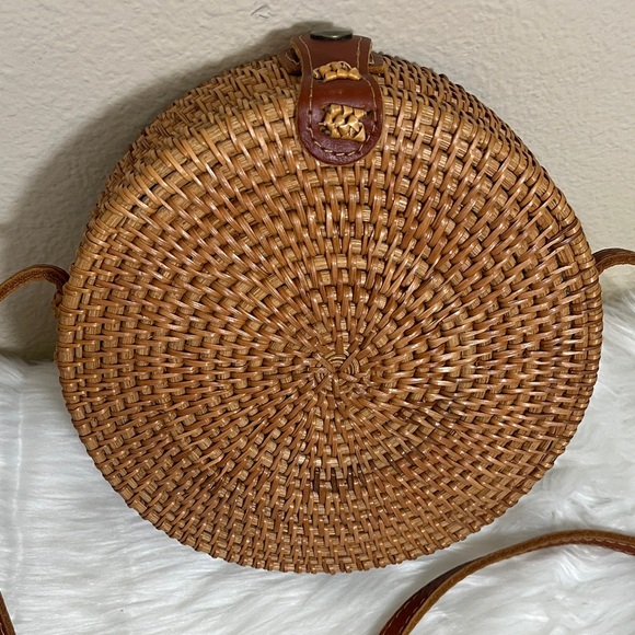 Round Woven Tan Tropical Vacation Crossbody Bag - Picture 2 of 8